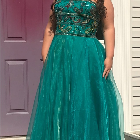 SOLD - Picture 5 of 8